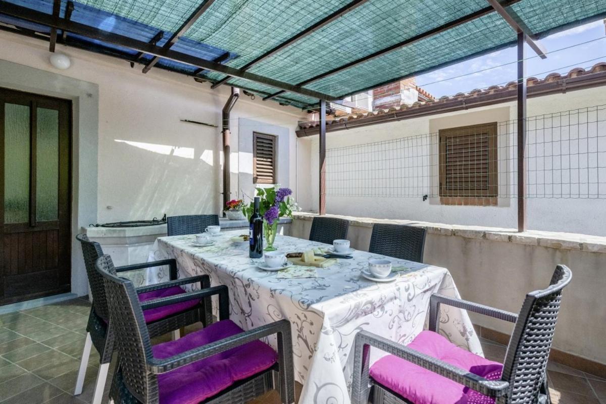 Вилла Marina Plomin In Plomin - Haus Fuer 6 Personen Экстерьер фото