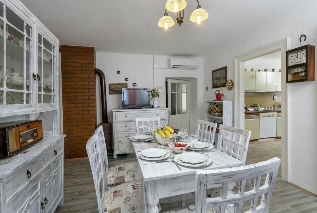 Вилла Marina Plomin In Plomin - Haus Fuer 6 Personen Экстерьер фото